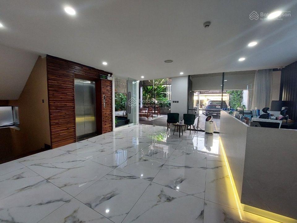 Mặt tiền nguyễn hữu cảnh  gần cầu thị nghè, quận bình thạnh  20x20m, trệt 2 lầu có sân thượng