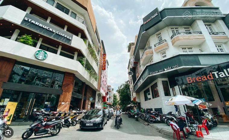 Góc 2mt phan xích long  hoa hồng, phường 2, quận phú nhuận