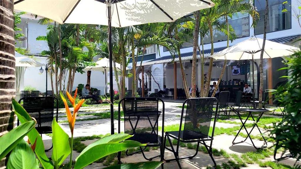 Biệt thự 9 lê ngô cát khu kinh doanh f&b sầm uất quận 3  ngang 18m, dài 20m, sân vườn thoáng