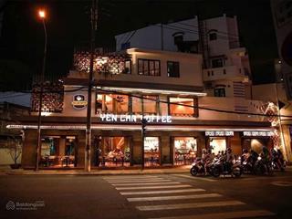 Sân thượng view bến bạch đằng siêu đẹp quận 1