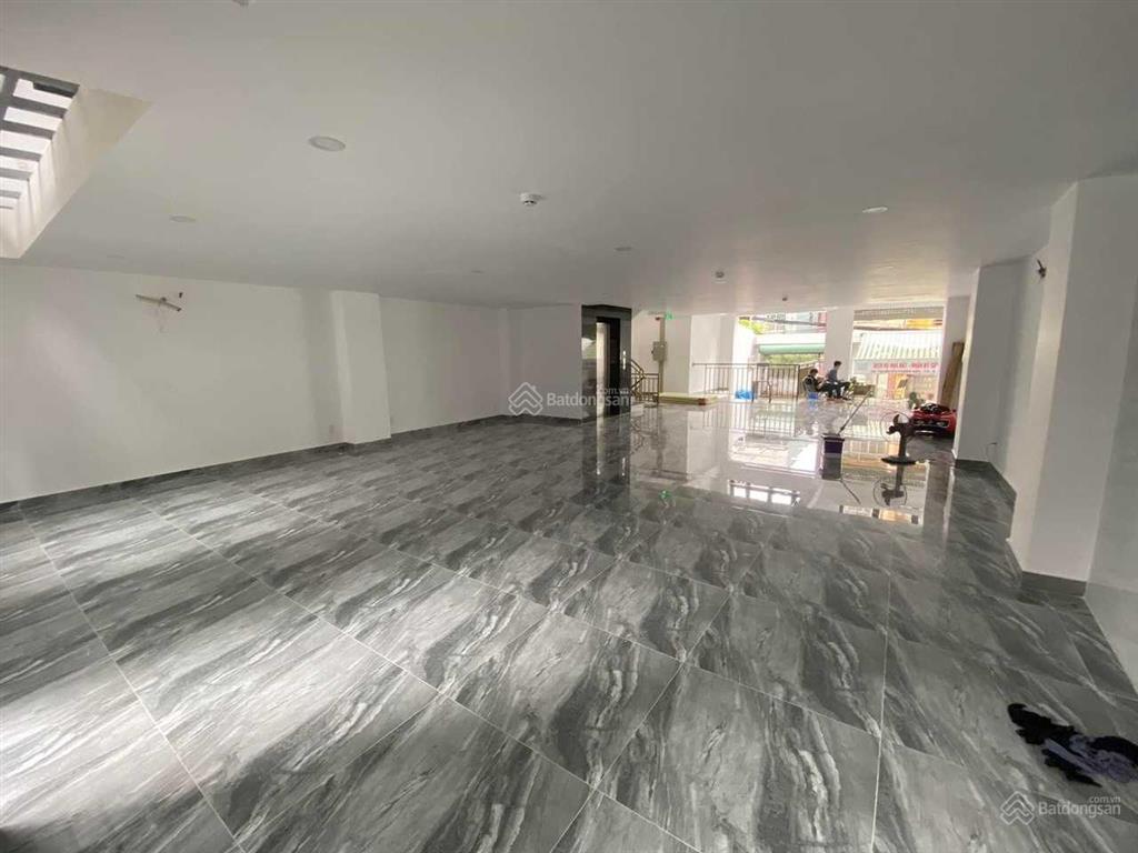 Tòa nhà mới xây khu tân định ngã tư đặng dung quận 1  10x20m hầm 5 lầu giá 130tr  0934 004 ***