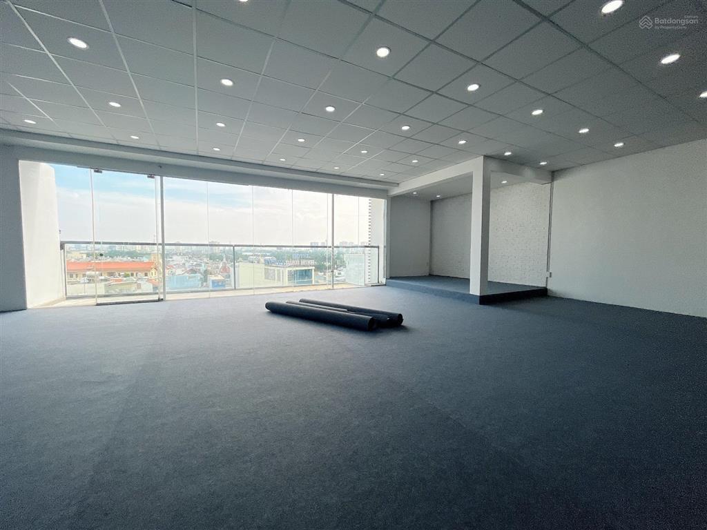 Tòa nhà 186  188a phan đăng lưu, dt 14.5 x 30m hầm trệt 5 lầu sân thượng, giá 180tr