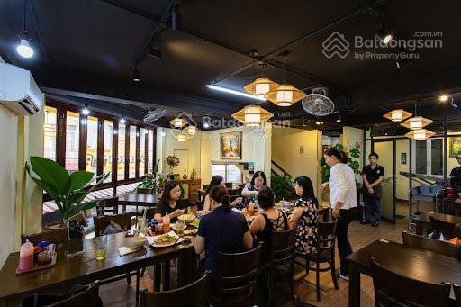 Nhà cho thuê mt an dương vương  gần nguyễn văn cừ quận 5  15m x 20m 1 trệt 3 lầu