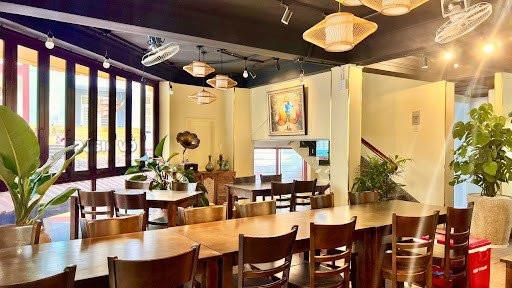 Nhà cho thuê mt an dương vương  gần nguyễn văn cừ quận 5  15m x 20m 1 trệt 3 lầu