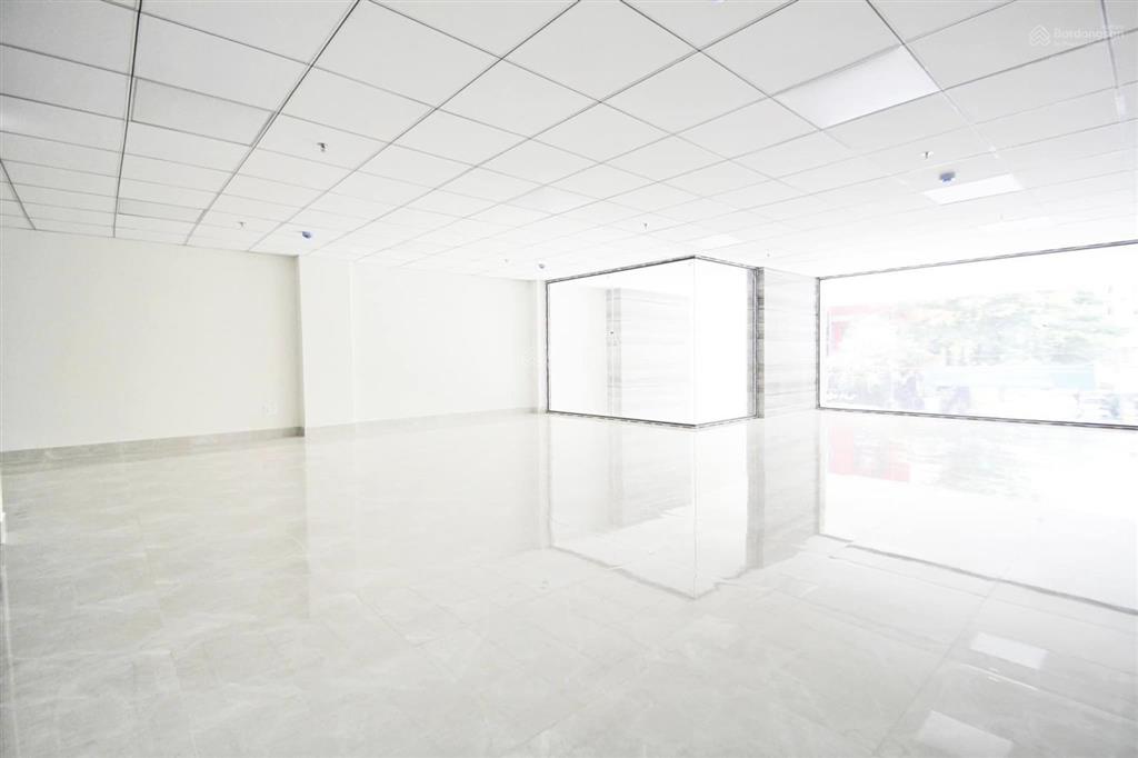 Cho thuê tòa building văn phòng mới xây mt hoàng văn thụ phú nhuận  dtsd 4000m2