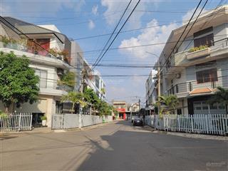 Bán nhà liên kế 5x18m, 90m2 kdc tân phong, giá tốt chỉ 4,3 tỷ vị trí đẹp vào ở ngay nhà 1 lầu 3pn