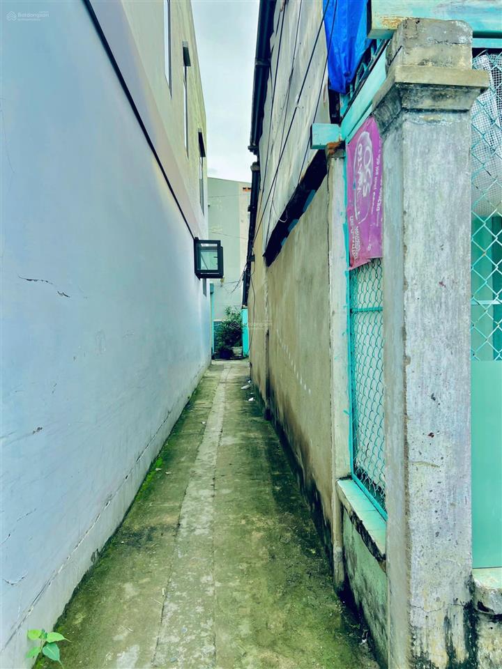 Nhà 71m2 p. hoà bình (cũ) sân banh biên hoà sổ riêng 2,35 tỷ, hẻm 3 gác thông thoáng 2pn