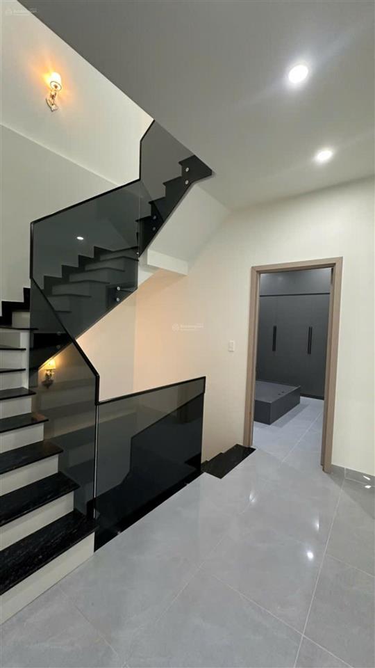 Nhà bán p.thống nhất 66m2 nhà 2 lầu 5pn hoàn công 4,9 tỷ 1 xẹc xe hơi văn hoa villas