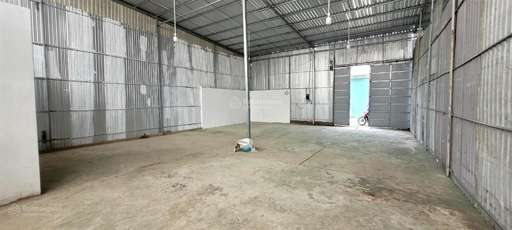 Cho thuê kho 100m2 giá 9 triệu/tháng. đường xe tải, bảo vệ 24/7
