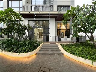 Siêu hiếm  căn hộ the view tại tầng hồ bơi  diện tích sử dụng 240m2  4pn, 3 wc, full nội thất.
