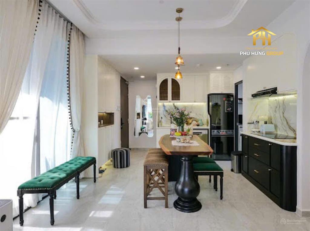 Hot! cần bán căn hộ có sân vườn riêng tại khu cao cấp phú mỹ hưng, dt 169m2, 2pn, nội thất đẹp.