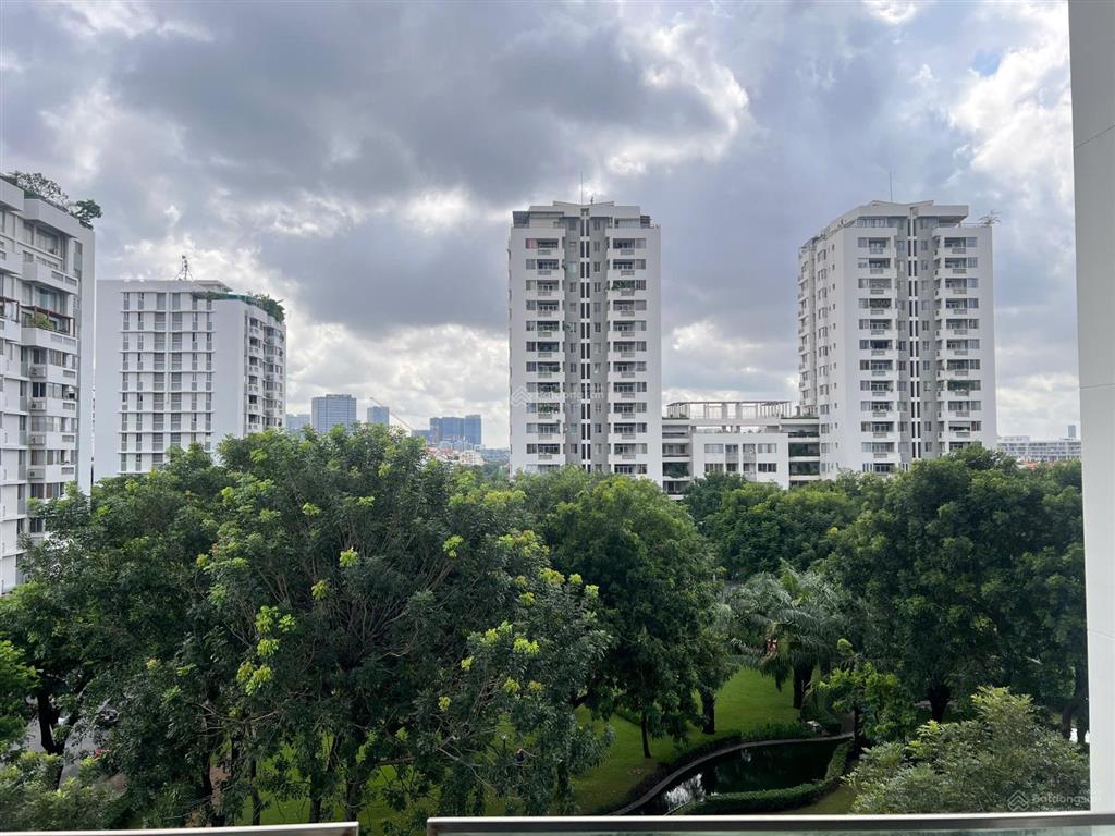 Bán nhanh căn hộ riverpark residence , diện tích 123m2, 3 phòng, căn góc, view công viên, giá tốt.