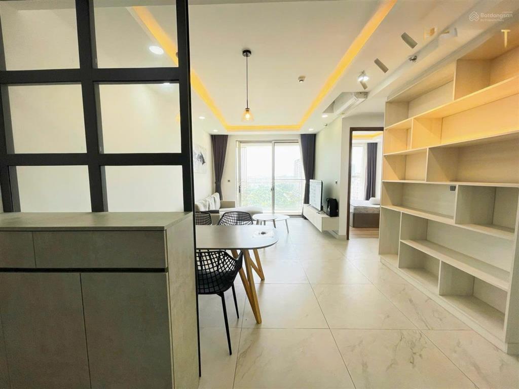Tin thật. bán nhanh căn góc 2pn midtown tầng cao view biệt thự siêu thoáng. dt 84m2, 2pn, có ô xe