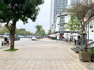 Chính chủ bán gấp nhà ngọc khánh, ba đình 83m2 6 tầng mt 8m phân lô, ô tô, thang máy giá rẻ 25.8 tỷ