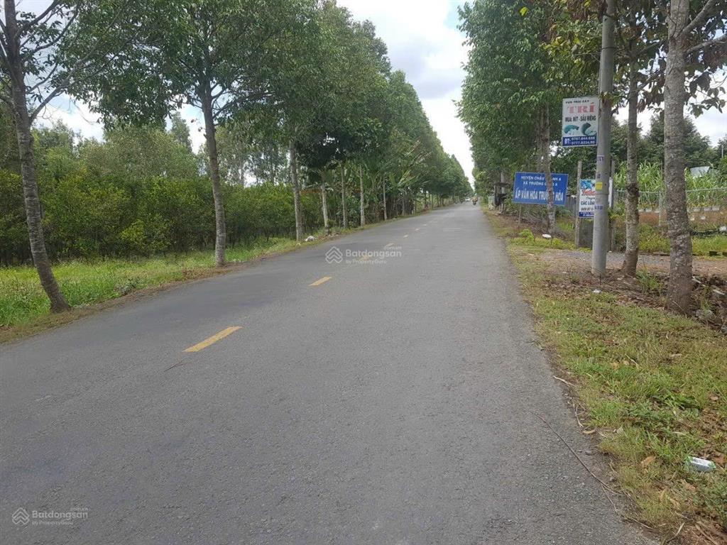 Mặt tiền đường bốn tổng (919) gần chợ một ngàn mặt lộ mặt sông có thổ cư hợp làm kho, nghỉ dưỡng