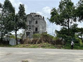 Bán nền biệt thự đẹp đường điêu huyền, đối diện công viên trung tâm thương mại phong điền