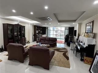 Biệt thự VIP Liễu Giai, đẳng cấp nhất Ba Đình, ngõ ô tô bàn cờ, 220m2, nhà đẹp ở ngay