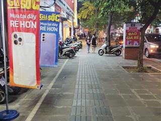Bán mặt phố láng hạ, vỉa hè khủng, kinh doanh đâc địa, 63m2 chỉ 37 tỷ