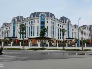 BÁN BUILDING VIP ĐẸP NHẤT CẦU GIẤY, LÔ GÓC 3 MẶT THOÁNG, 200M2 HÀNG ĐỘC BẢN