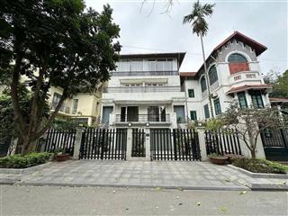 Bán biệt thự đỗ đức dục, gần ks mariot, phố trung tâm vip nhất phường từ liêm mới
