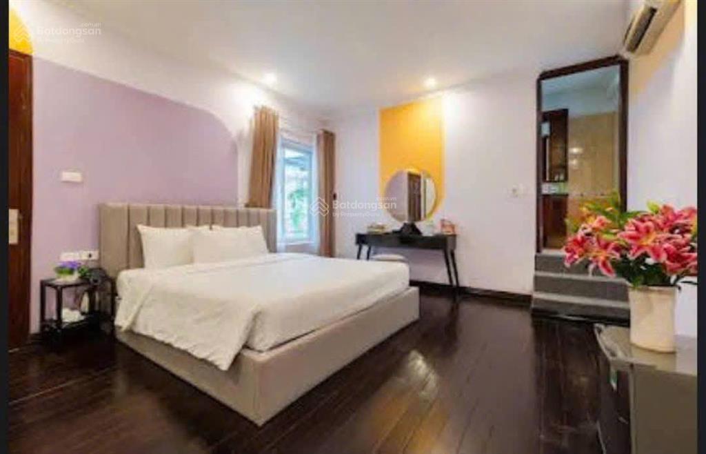 Bán tòa apartment cao cấp cạnh mặt phố liễu giai, 110m2, cho thuê 125tr/tháng, nhỉnh 50 tỷ