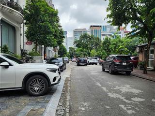 Bán tòa building phố trần thái tông cạnh công viên cầu giấy, 155m2 mt 8.5m, giá bán 9x tỷ