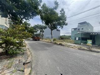 Chào bán lô góc siêu đẹp. p hoà hải. ngay làng đại học. giá rẻ