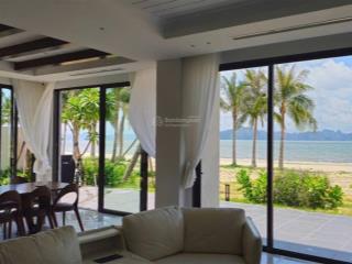 Biệt thự mặt biển hạ long, cạnh nhà hàng hồng hạnh, sẵn nhà full đồ, sẵn hđ thuê 1 tỷ/ năm