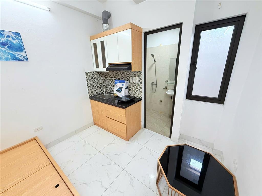 Sale sốc phòng studio ngõ 68 triều khúc chỉ còn 3.6tr  full đồ 18m2  ở 2 3 bạn thoải mái