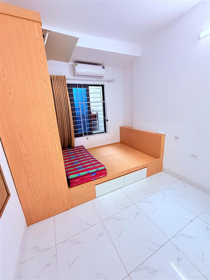 Sale sốc  1 ngủ 1 khách ngõ 68 triều khúc chỉ 4tr6 thôi nè  full đồ 28m2  ở 3 4 bạn thoải mái