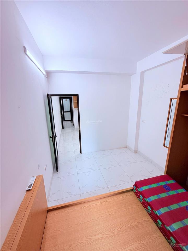 Sale sốc  1 ngủ 1 khách ngõ 68 triều khúc chỉ 4tr6 thôi nè  full đồ 28m2  ở 3 4 bạn thoải mái
