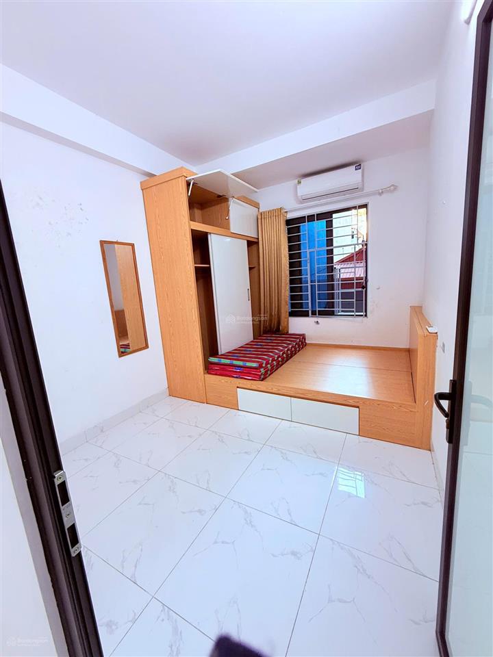 Sale sốc  1 ngủ 1 khách ngõ 68 triều khúc chỉ 4tr6 thôi nè  full đồ 28m2  ở 3 4 bạn thoải mái