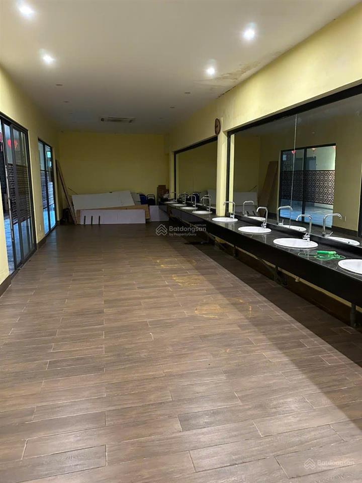 Bán nhà mặt tiền đẹp tại ngô quyền, sơn trà, 2x tỷ, 530m2
