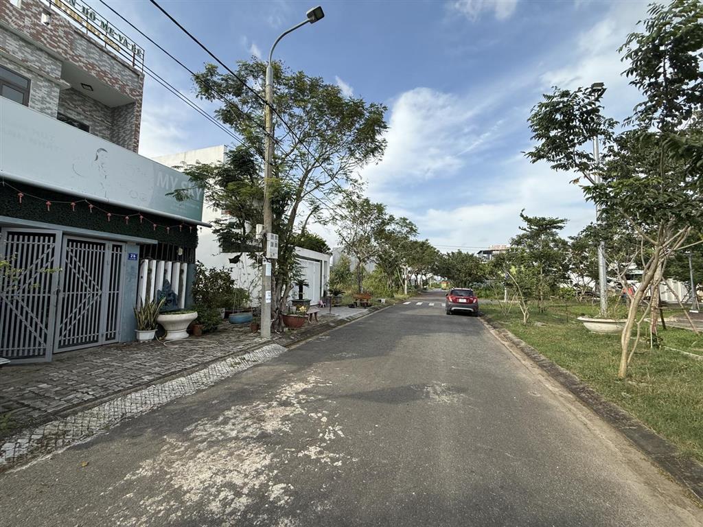 Bán đất view công viên khu dân cư bá tùng hoà quý