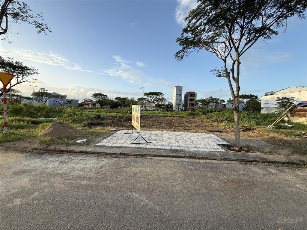 Bán đất biển khu dân cư tân trà, hoà hải đối lưng đường võ quý huân