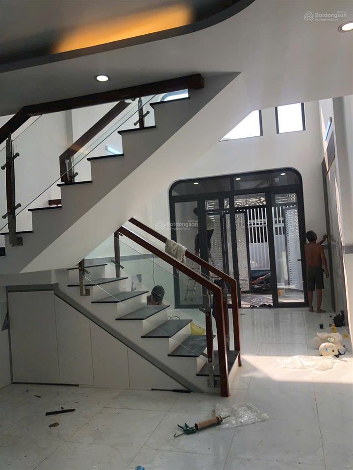 Bán nhà ấp 1 đông thạnh  hóc môn  hẻm oto  đúc lửng  giá 2.75 tỷ