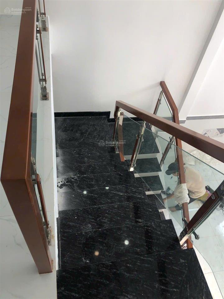 Bán nhà ấp 1 đông thạnh  hóc môn  hẻm oto  đúc lửng  giá 2.75 tỷ