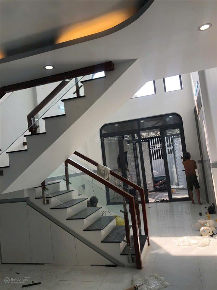 Bán nhà ấp 1 đông thạnh  hóc môn  hẻm oto  đúc lửng  giá 2.75 tỷ