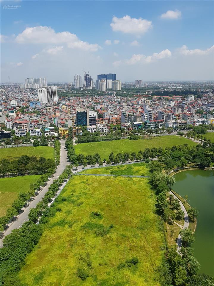 Cc bán nhanh căn 3pn view hồ điều hòa công viên tòa n01t1  ngoại giao đoàn.  0924 691 ***