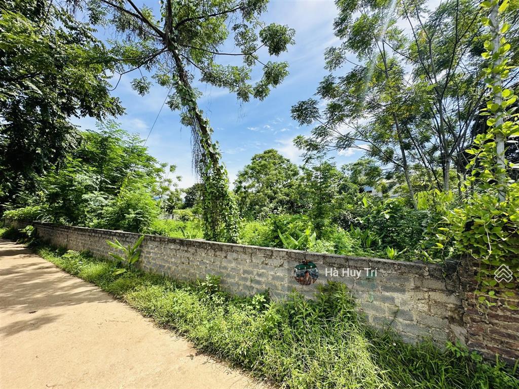 Siêu phẩm lô góc 2 mặt tiền đối diện nhà văn hoá có dt 1392m2, cách ql6 chỉ 400m phân lô đẹp
