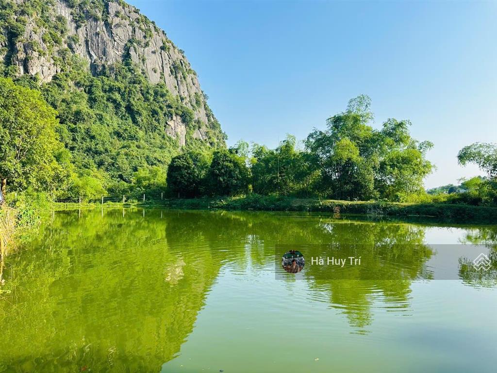 Siêu phẩm nghỉ dưỡng  5719m2  bám suối  có ao trong đất  giá rẻ chỉ 1,xtr/m2