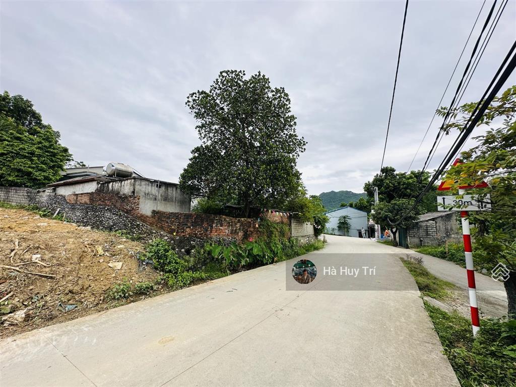 440m2  mt10m  trục chính liên thôn  đường xe container vào  cách đường hcm 500m