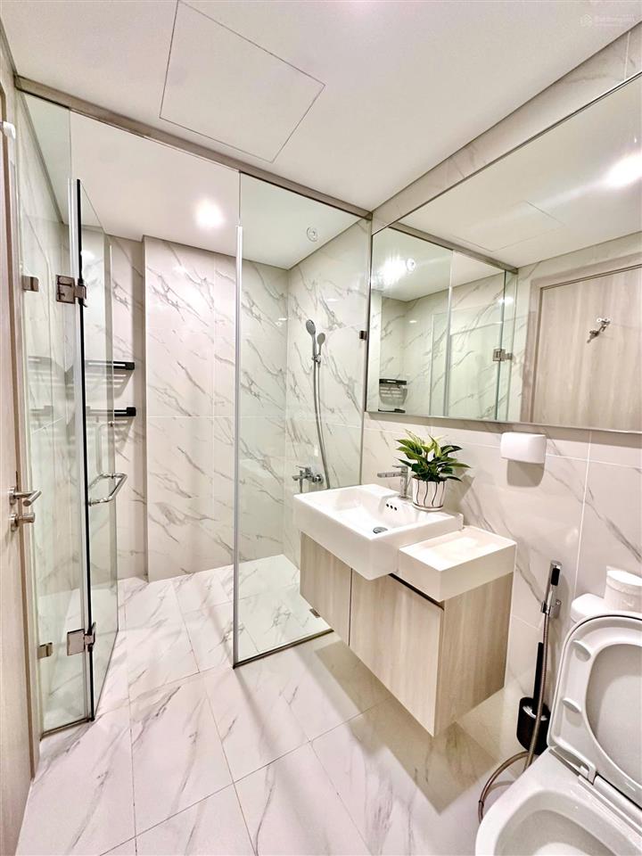 Chính chủ bán căn 2pn2vs 60,5m2 toà b masteri west heights, full nội thất, sẵn sổ, giá 6,180 tỷ