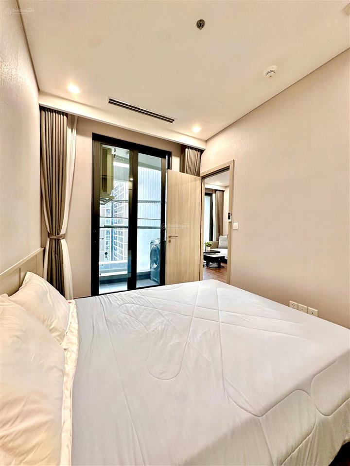 Chính chủ bán căn 2pn2vs 60,5m2 toà b masteri west heights, full nội thất, sẵn sổ, giá 6,180 tỷ