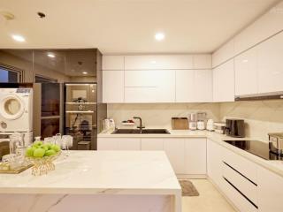 Cho thuê cc sunrise city view, 18 triệu, 76m2, 2pn, 2wc, hướng đông