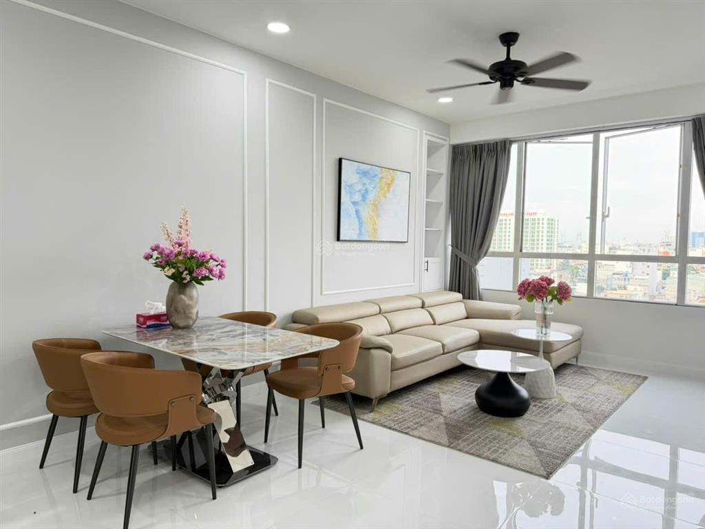 Sunrise city 6,8 tỷ, 106m2, 3pn, 2wc, view đẹp, tặng nội thất xịn