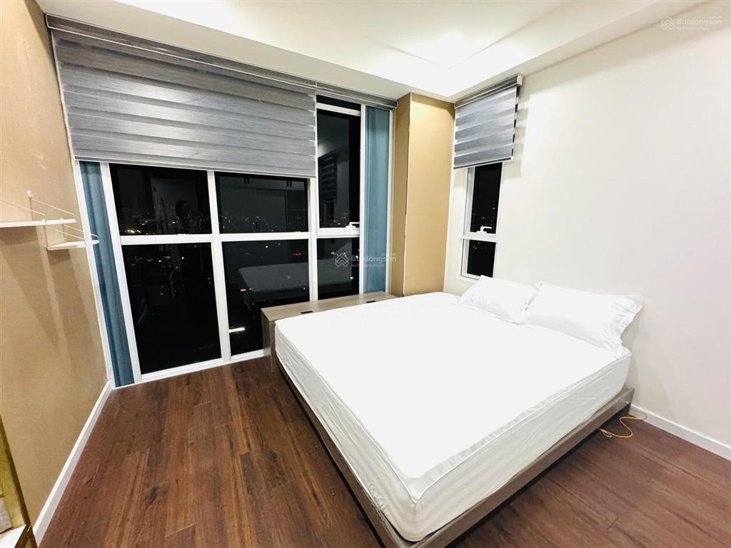 Sunrise city 6,8 tỷ, 106m2, 3pn, 2wc, view đẹp, tặng nội thất xịn