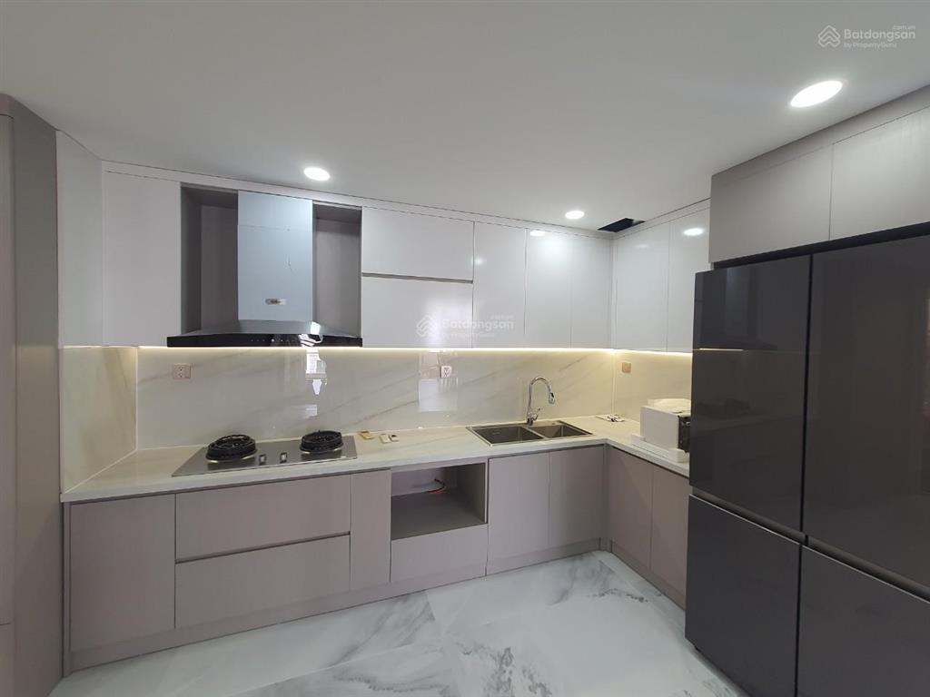 Bán nhanh căn 3pn grand view pmh, dt 147m2, balcol siêu dài, nhà mới view biệt thự cảnh đồi rất đẹp