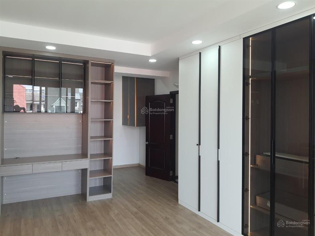 Bán nhanh căn 3pn grand view pmh, dt 147m2, balcol siêu dài, nhà mới view biệt thự cảnh đồi rất đẹp