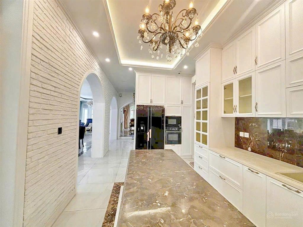 Cho thuê biệt thự đơn lập nam phú  khu compound an ninh, 5pn, nhà đầy đủ nội thất mới rất đẹp